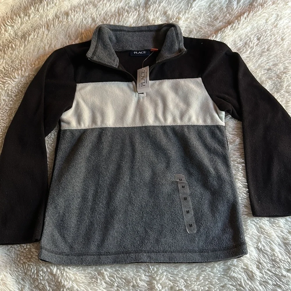 NWT boy long sleeves pull over for boy size M 7/8
